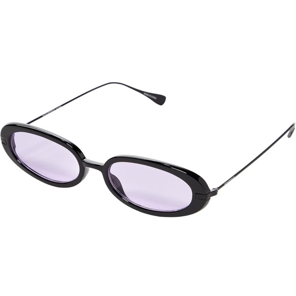 WeWoreWhat Accessories - WeWoreWhat The Beach Sunglasses in Black & Smoke Mono